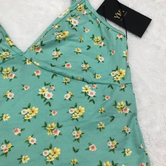 NEW YMI FLORAL TANK TOP LARGE BLUE ROSE ROSES PRINT PATTERN CROP TOP SHIRT NWT - Picture 8 of 8